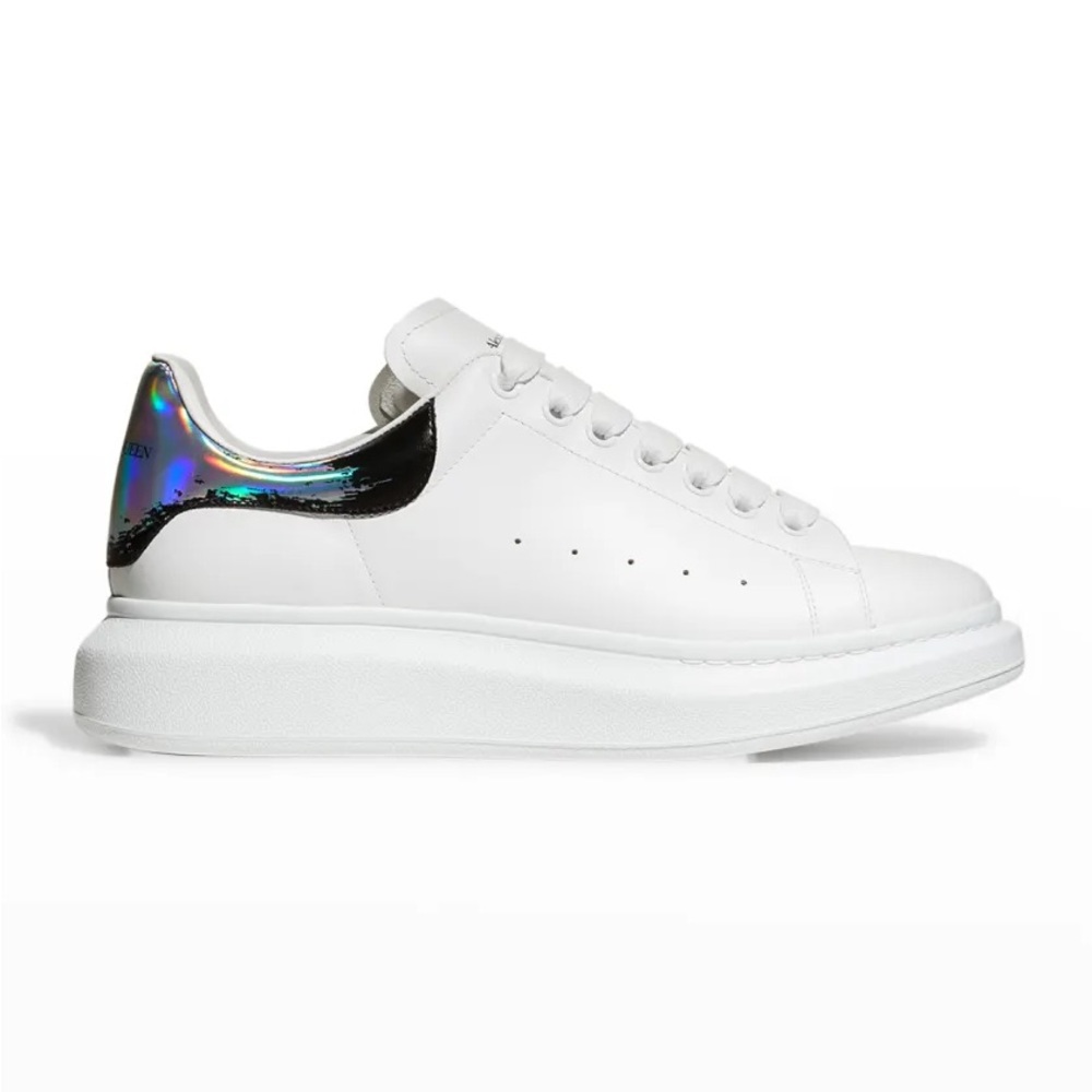 Alexander McQueen
Men's Oversized Larry Low-Top Leather Sneakers